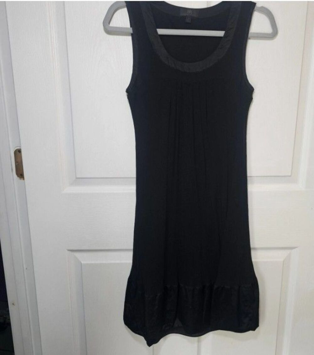 Women's Banana Republic Black Silk Dress Small LBD